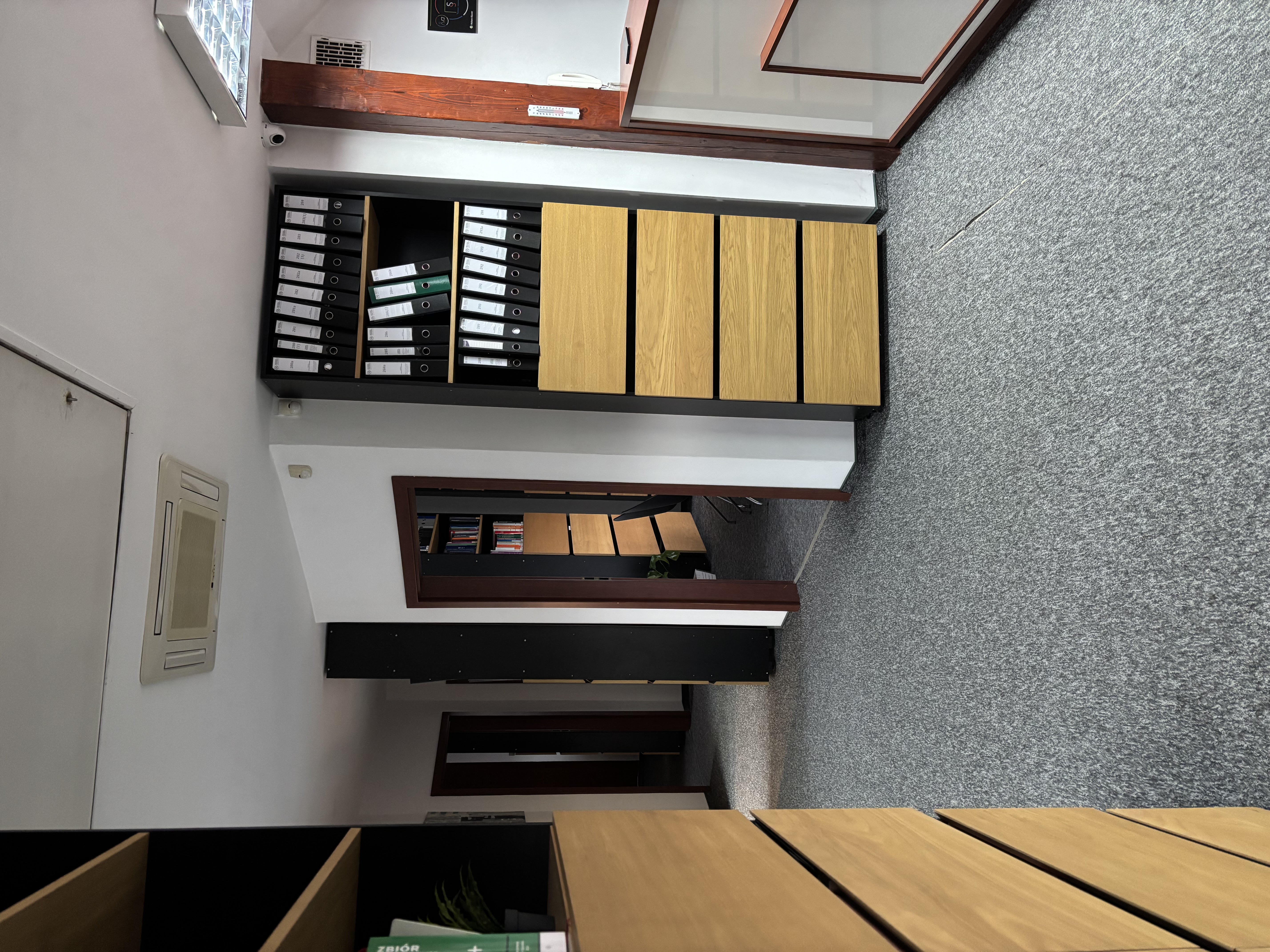 Widok na kancelarię.jpg